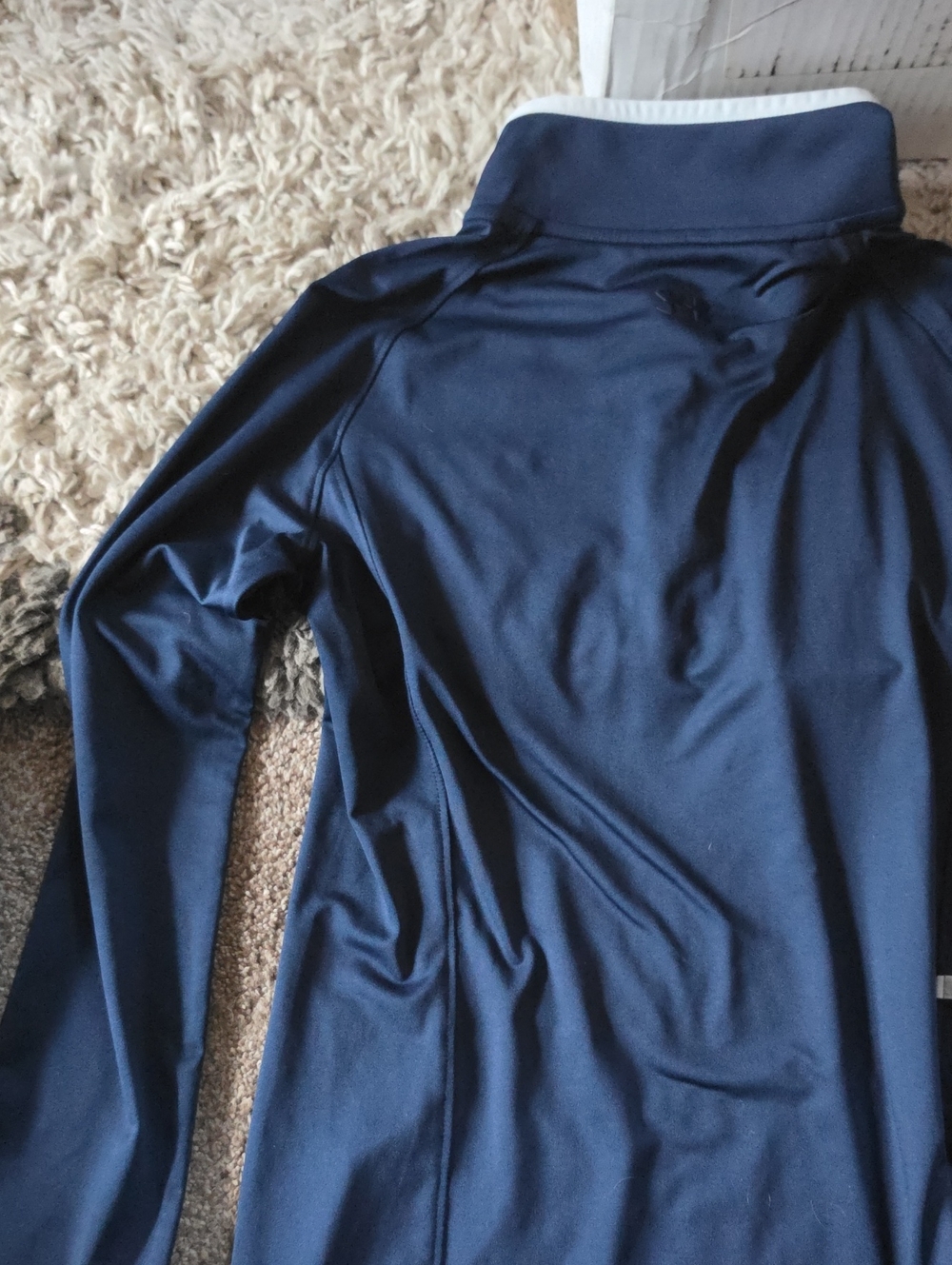 NWT Under Armour Navy Quarter-Zip Pullover with White Trim GIRLS SIZE YM. - Picture 9 of 9